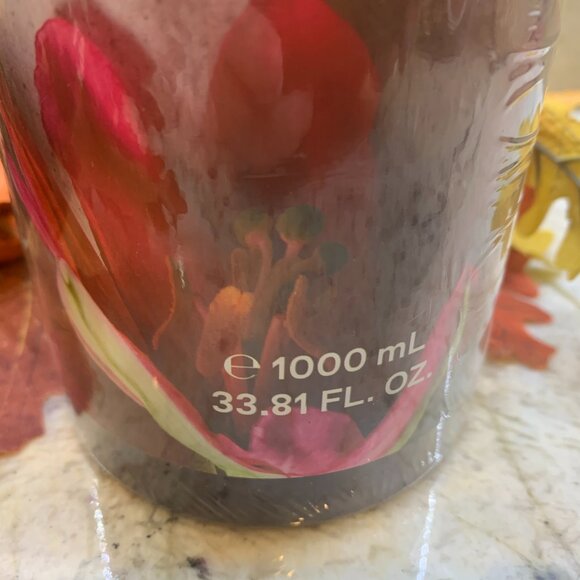 Korres GOLDEN PASSION FRUIT Renewing Body Cleanser 33oz. - Picture 4 of 6